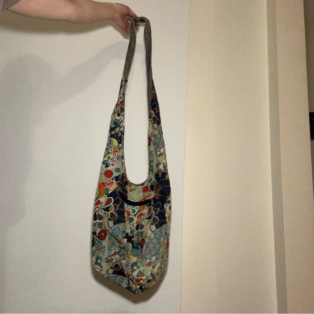 Blue and Red Floral Shoulder Bags with Artistic Design